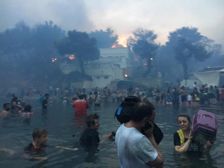 Η ΠΕΘ για την πυρκαγιά: Η Ελλάδα θρηνεί